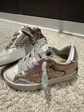 ShuShop Toddler Sneakers size 7c